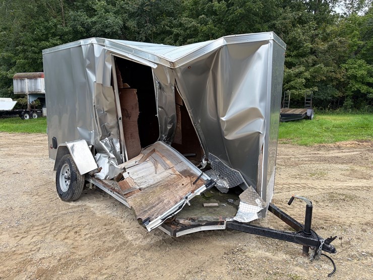 #720-•-2020-forest-river-single-axle-enclosed-trailer-(no-title)(helenville,-wi)-image-2