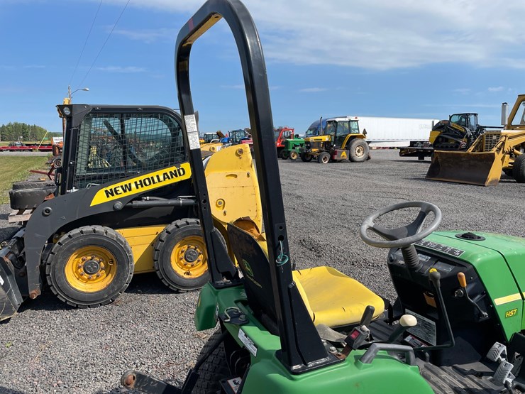 2010-john-deere-2305-image-23