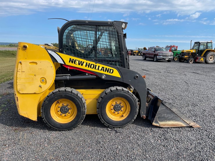 2021-new-holland-l316-image-6