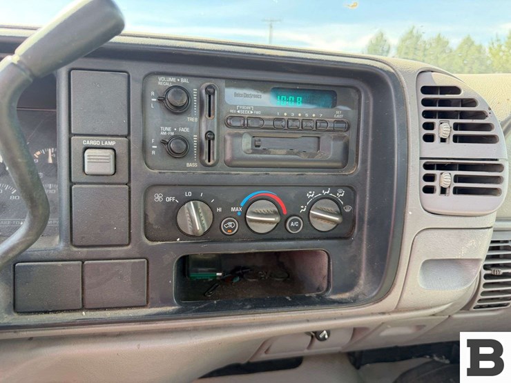 1999-chevrolet-2500-image-33
