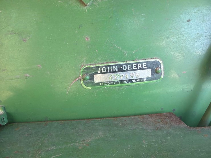 john-deere--835a-header-image-14