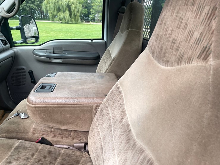 2000-ford-f550-image-19