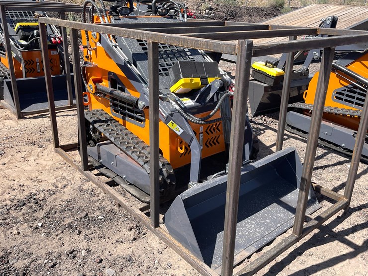 #2066-•-unused-2026-landhonor-mini-skid-steer-loader-image-8