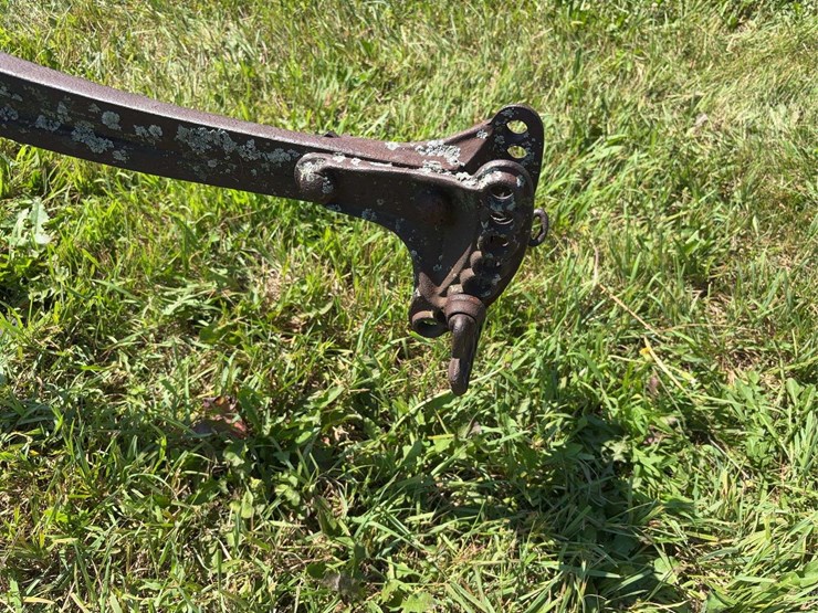 14”-walking-plow-image-11