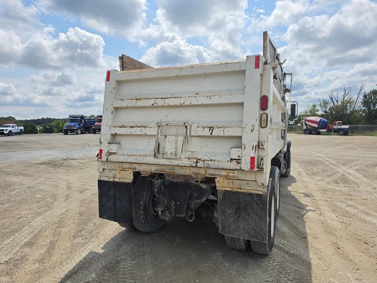 #25405-•-2003-mack-cv713-granite-truck-image-13