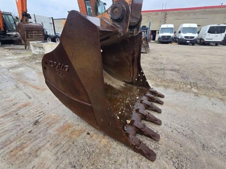 2012-hitachi-zx350-lc-image-11