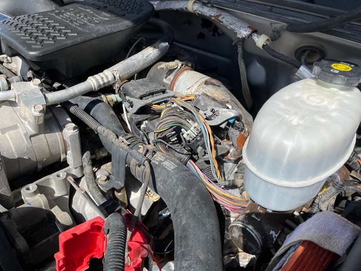 2005-gmc-3500-image-54