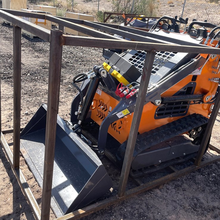 #2066 • Unused 2026 Landhonor Mini Skid Steer Loader