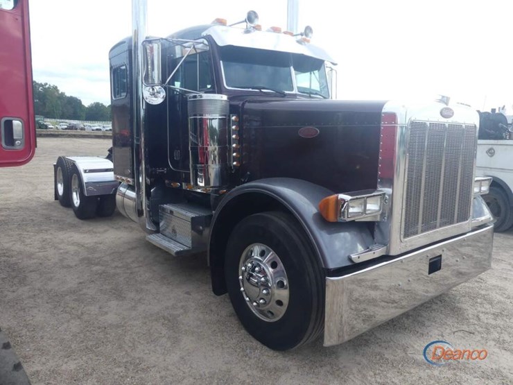 2001-peterbilt-379-image-1
