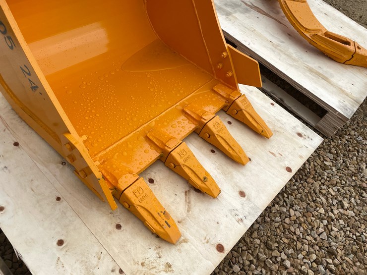 caterpillar-305-image-8