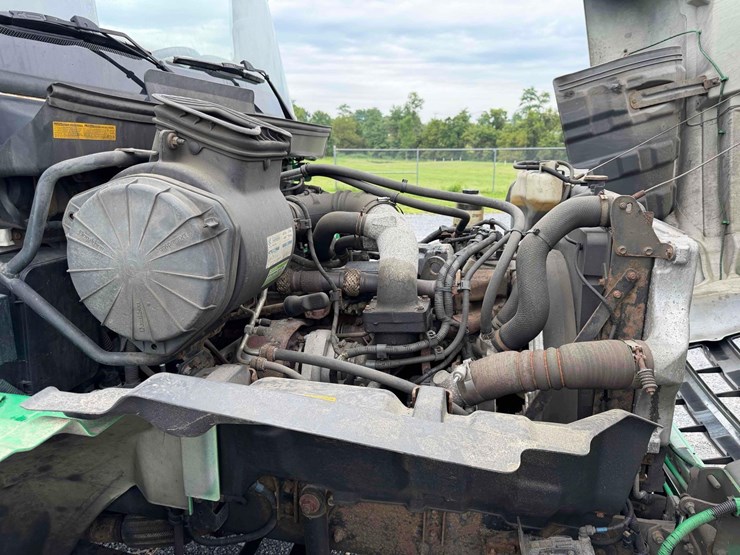 2015-hino-338-image-22