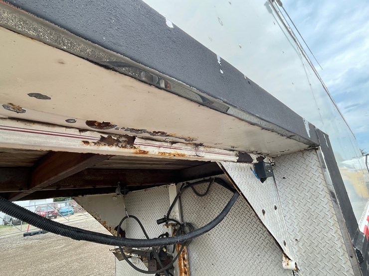 #2840-•-1987-roadmaster-5th-wheel-enclosed-trailer-(has-wi-title)-image-9