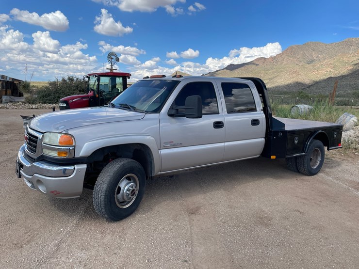 2005-gmc-3500-image-1