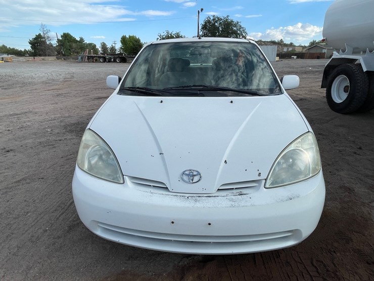 #1853-•-2002-toyota-prius-(title-in-delay)-image-49