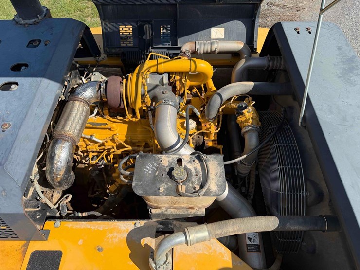 2019-deere-350g-lc-image-17