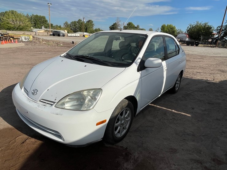 #1853-•-2002-toyota-prius-(title-in-delay)-image-85