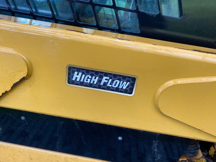 2019-caterpillar-259d-image-32