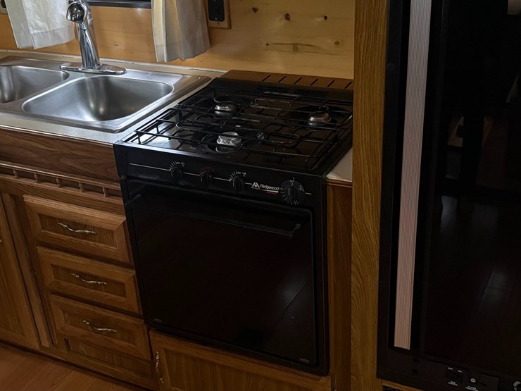 #5944-•-1996-dutchmen-camper-(shawano,-wi)-(has-wi-title)-image-41