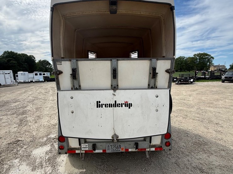 #711-•-2004-brenderup-royal-tc-(has-wi-title)(helenville,-wi)-image-10
