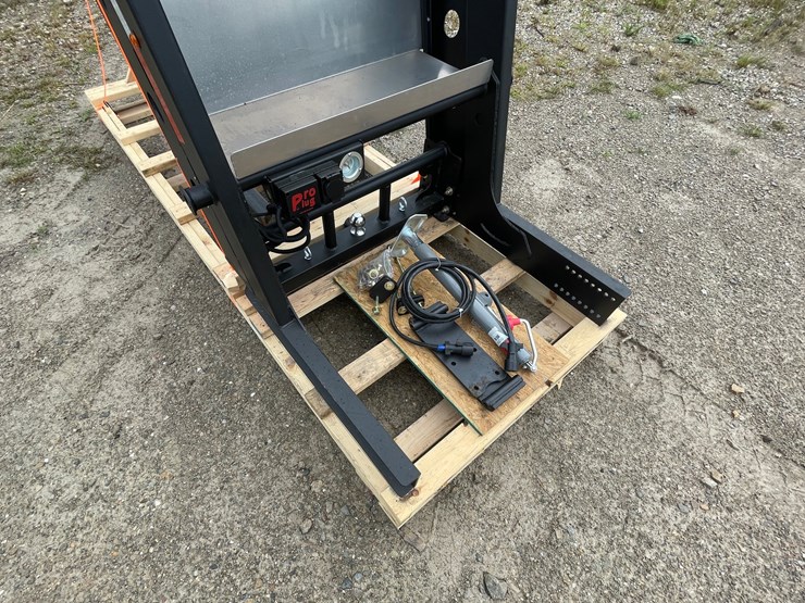 #6319-•-gooseneck-adapter-hitch-(green-bay,-wi)-image-17