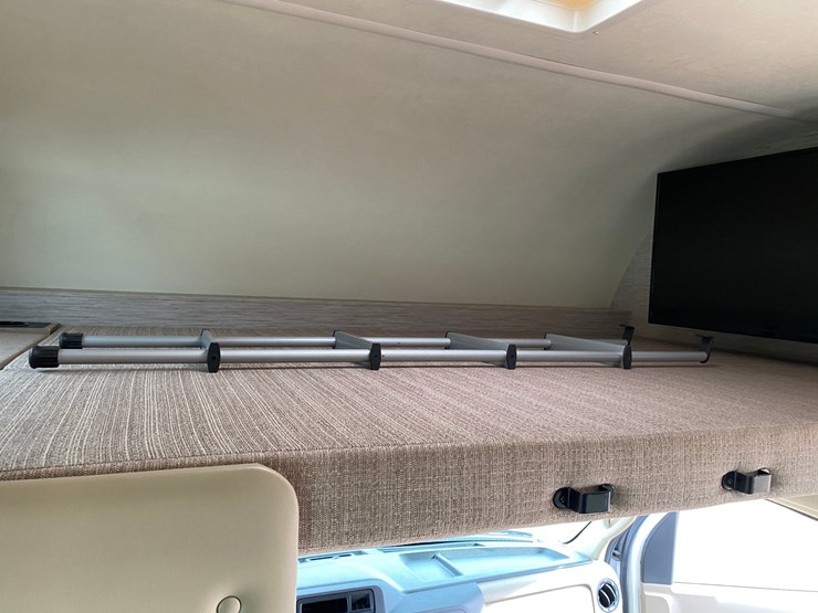 2021-ford-e350-image-43