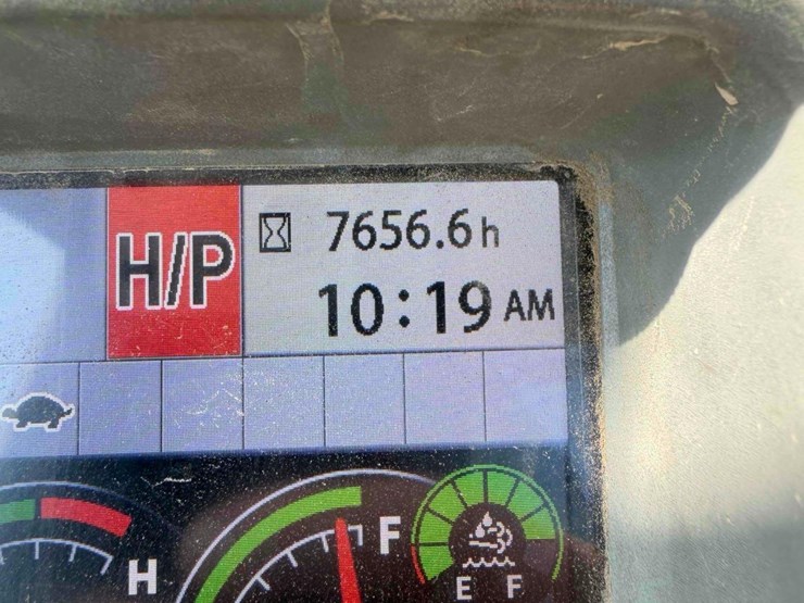 2019-deere-350g-lc-image-34