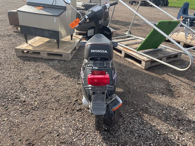 #5085-•-honda-spree-moped-(no-title)-image-2