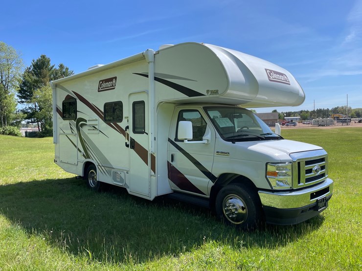 2021-ford-e350-image-7