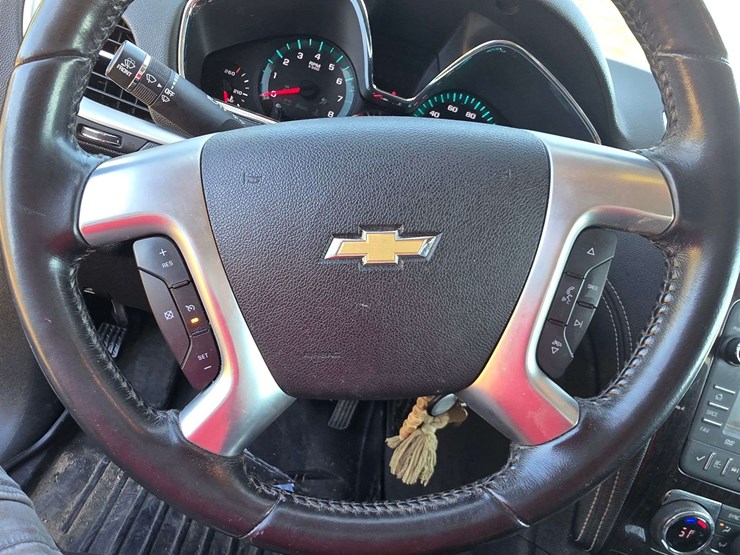 2014-chevrolet-traverse-lt-image-32