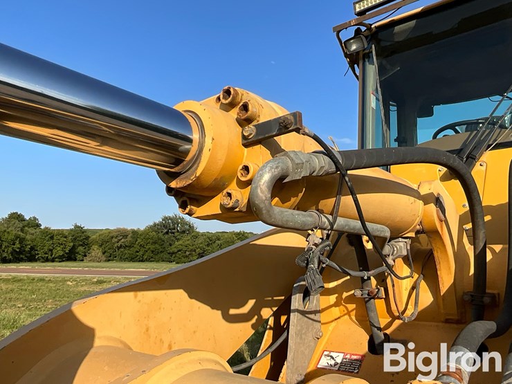 1999-deere-644h-image-16