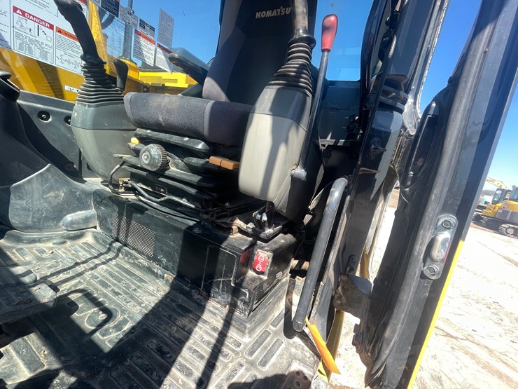 2019-komatsu-pc138us-image-55