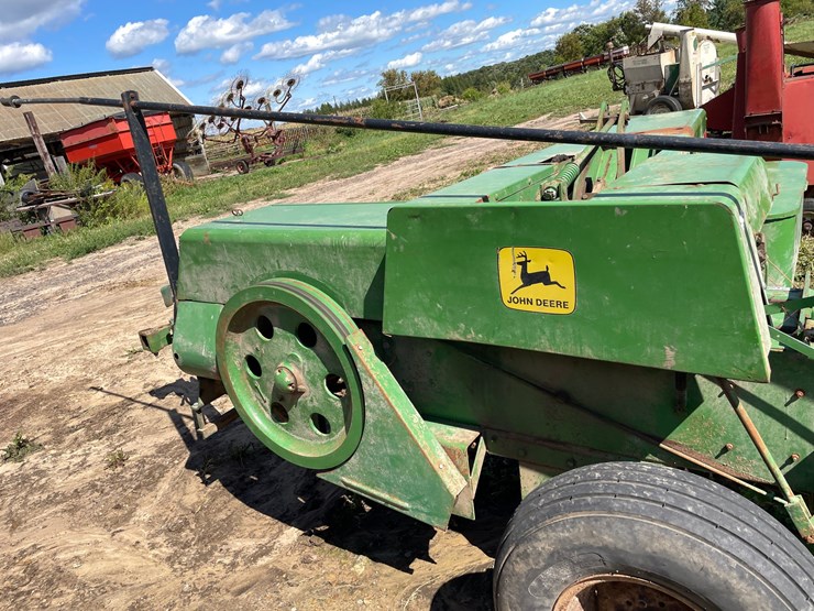 john-deere-336-image-11