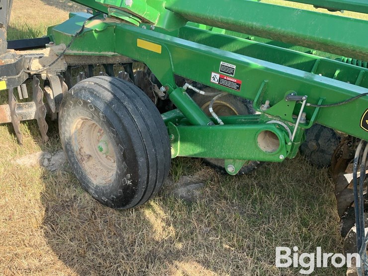 2022-john-deere-2633-image-19