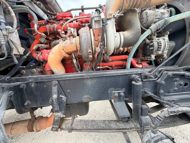 2014-peterbilt-389-image-31