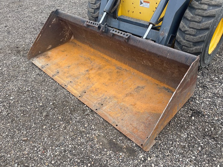 2006-new-holland-ls180-image-9