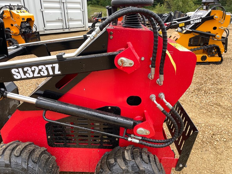 #1264-•-sdlool-skid-steer-loader-image-15