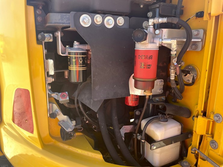 2019-komatsu-pc138us-image-89