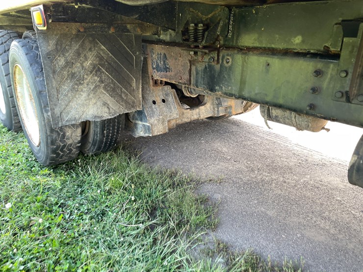 #204-•-1997-ford-4202l-garbage-truck-(has-mn-title)(clarks-grove,-mn)-image-7