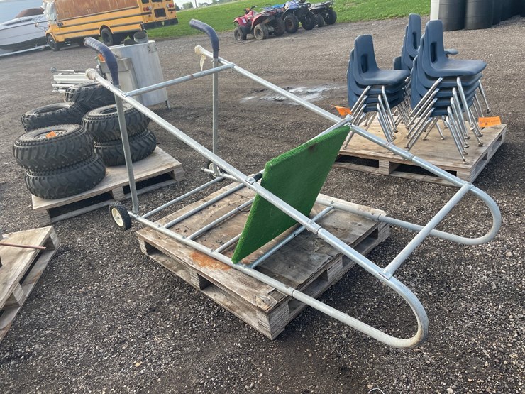 #5081-•-metal-ladder-on-wheels-image-2