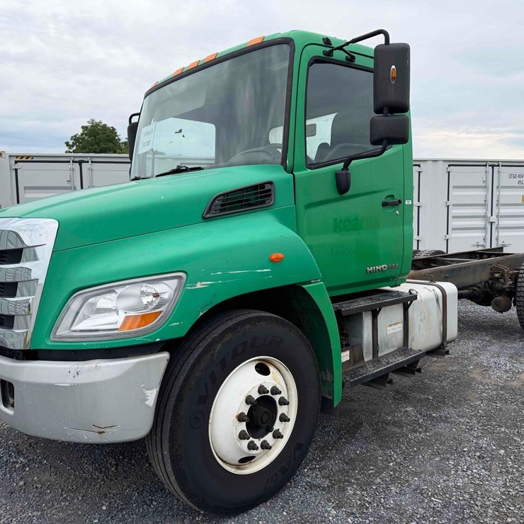 2015 HINO 338