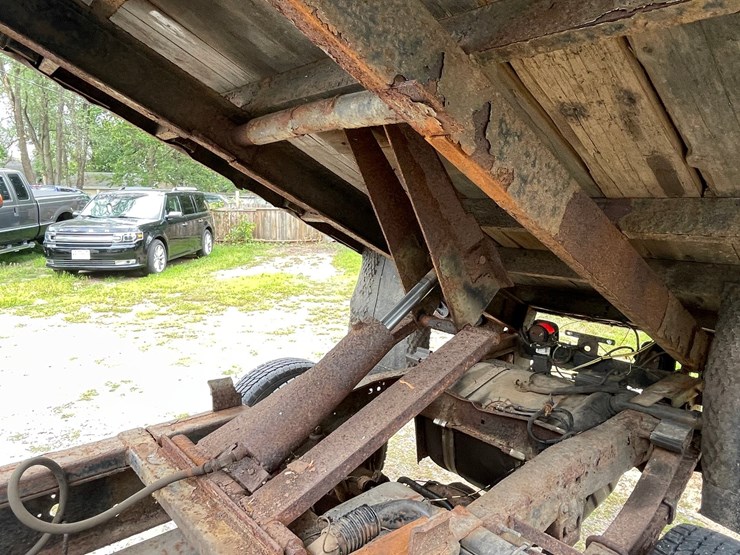 1995-ford-f350-image-45