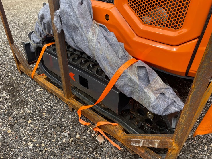 #2971-•-landhonor-mini-excavator-image-7