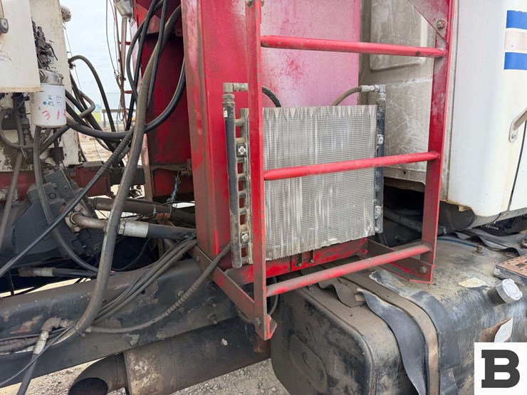 2002-sterling-l9500-image-46