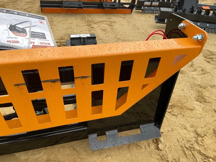 #2532-•-new-wolverine-pallet-fork-with-hydraulic-adjustable-image-17