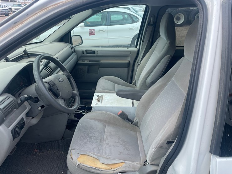 2006-ford-freestar-image-13