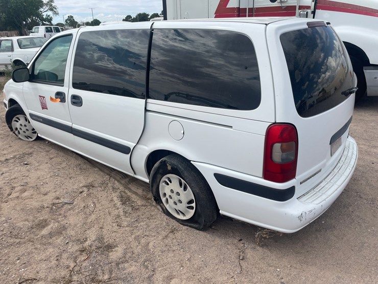 2002-chevrolet-venture-image-5