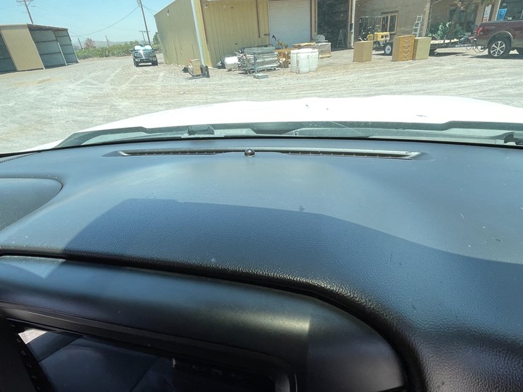 #1864-•-2018-chevy-work-truck-(has-nm-title)-image-88