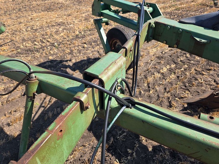john-deere-2700-image-13