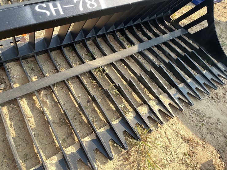 #2526-•-greatbear-skid-steer-rock-bucket-attachment-image-8