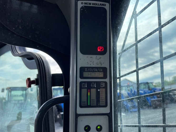 2021-new-holland-l316-image-41